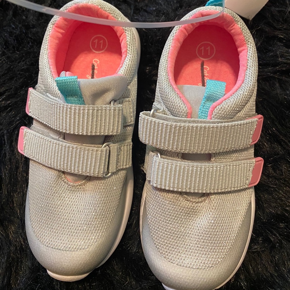 Girl shoes